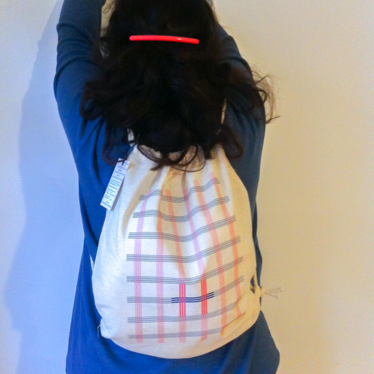 Collections-H-Bag-Ekose-Human-Usage-Hamide-Design-Studio "Ekose" backpack in use