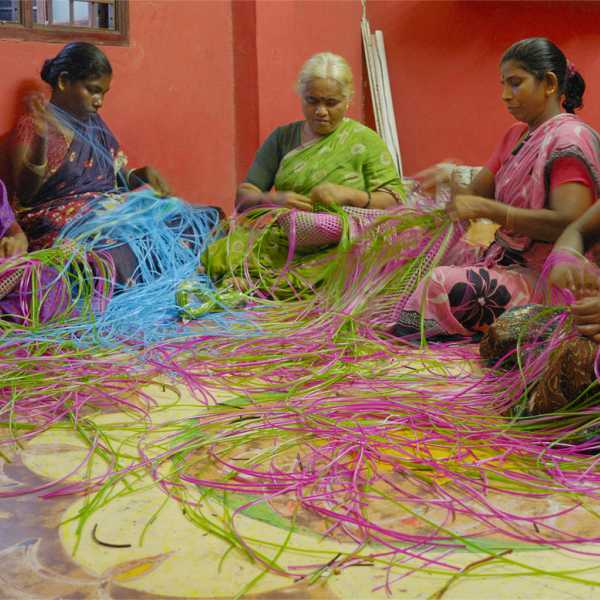 RainTree-Handweaving-Process-Hamide Women in India handweaving the RainTree bag