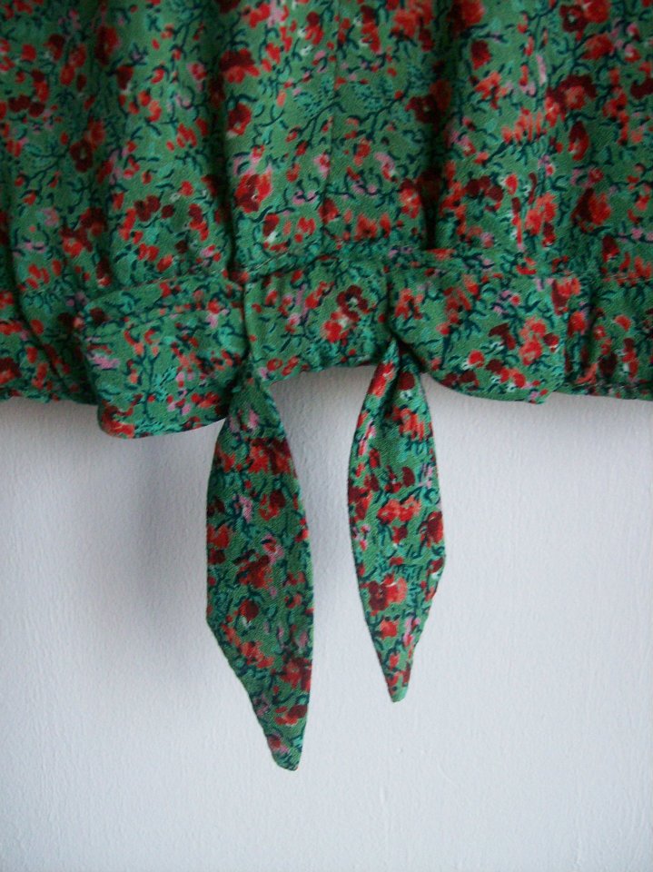 Detail from the green blouse from Hamide's Originals series