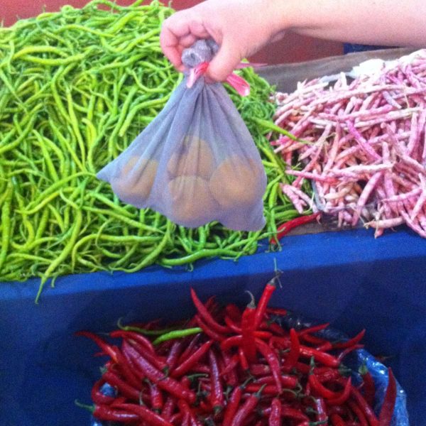 Usage of tulle sacs for the slow living enthusiasts at the bazaar