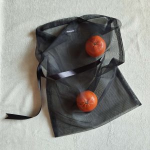 Large reusable tulle sac in black for shopping groceries