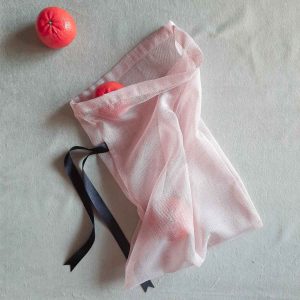 Large reusable tulle sac in pink for shopping groceries