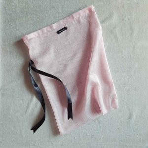 Large reusable tulle sac in pink for shopping groceries