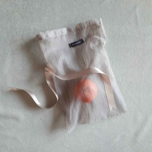 Medium reusable tulle sac in dark brown for shopping groceries