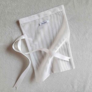 Medium reusable tulle sac in white for shopping groceries